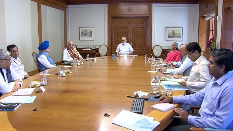 PM Modi Meeting Video: अमेरिका-मिस्र की यात्रा से लौटने के बाद एक्शन में पीएम मोदी, दिल्ली में केंद्रीय मंत्रियों के साथ की अहम बैठक