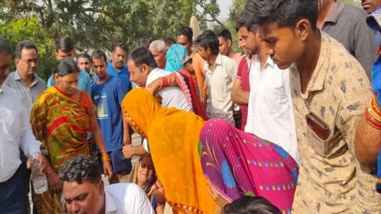 UP Shocker: PM मोदी-CM योगी की तारीफ करना शख्स को पड़ा भारी, बहस होने पर बोलेरो चालक ने दूल्हे के चाचा पर गाड़ी चढ़ाकर मार डाला- Video