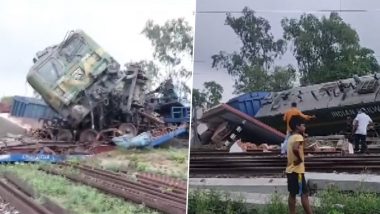 Goods Trains Collide In West Bengal: पश्चिम बंगाल के बांकुड़ा में रेल हादसा, दो माल गाड़ियों की टक्कर में कई बोगियां पटरी से उतरीं- Video