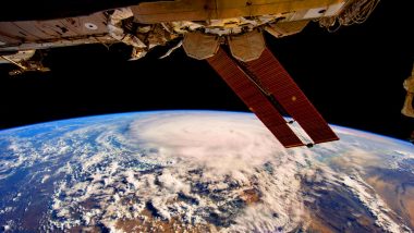 Biparjoy Cyclone: अंतरिक्ष से दिखा चक्रवात 'बिपारजॉय' का भयानक रूप, स्पेस स्टेशन ली गई Photos को एस्ट्रोनॉट ने किया शेयर