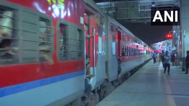 Coromandel Express Video: कोरोमंडल एक्सप्रेस ने फिर पकड़ी रफ्तार, हादसे के बाद पहली बार पहुंची बालासोर स्टेशन