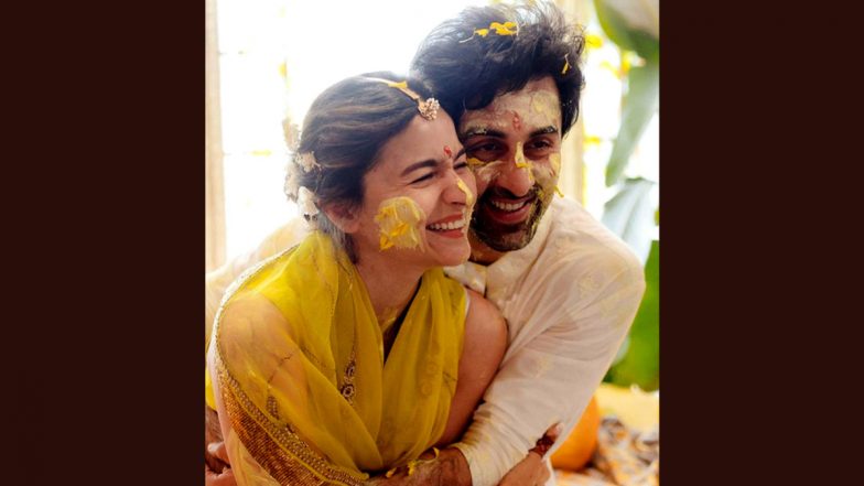 Ranbir-Alia: रणबीर कपूर ने फुटबॉल में अपनी पत्नी आलिया भट्ट को कॉम्पिटेटिव बताया, कहा- उनके साथ फुटबॉल खेलने से बचना चाहूंगा