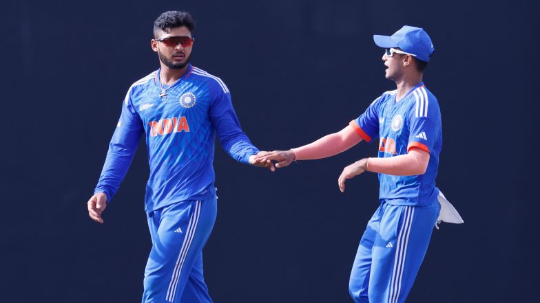 IND A vs PAK A Emerging Asia Cup 2023: रियान पराग ने लगातार दो गेंदों पर लिए दो विकेट, किस्तान A पर किया हमला, देखें वीडियो