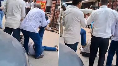 Meerut: रंजिश को लेकर भरी कचहरी में दबंग बाप बेटों ने की शख्स की पिटाई, देखें वायरल वीडियो