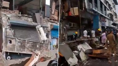 Thane Building Collapse Video: भारी बारिश के बीच भायंदर में इमारत की बालकनी का हिस्सा गिरा