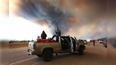 Forest Fire: कनाडा के जंगलों में लगी आग, बचाव अभियान जारी, सेना ने सैकड़ों लोगों को निकाला सुरक्षित