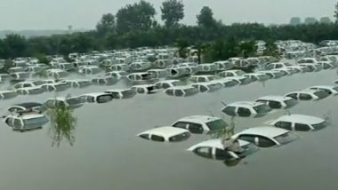 Noida Waterlogging Video: हिंडन नदी का जलस्‍तर बढ़ने से सड़कों पर पानी का सैलाब, नोएडा इको-टेक क्षेत्र में सैकड़ों गाड़ियां डूबी- Video