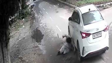Gurugram Car Accident: गुरुग्राम में तेज रफ्तार कार ने महिला को मारी टक्‍कर, गंभीर घायल