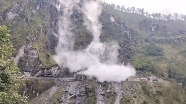 Uttarakhand Rains: चमोली और पौड़ी में लैंडस्लाइड का भयानक मंजर, देखते ही देखते जमीन पर आया पहाड़ | Videos