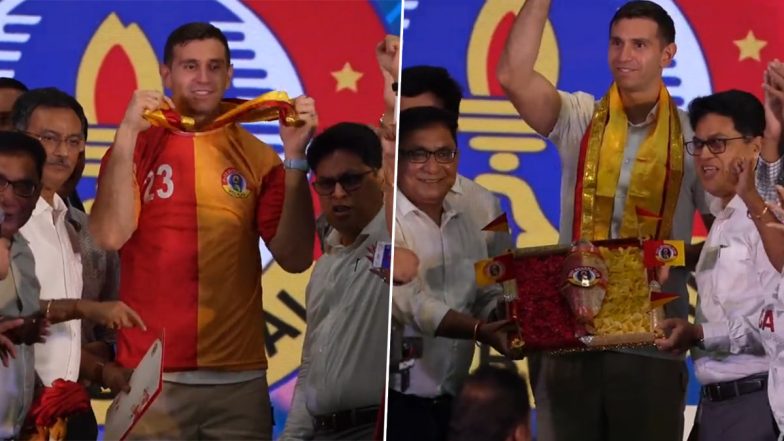 &lsquo;Joy East Bengal&rsquo; अर्जेंटीना के गोलकीपर एमिलियानो मार्टिनेज को कोलकाता में ईस्ट बंगाल एफसी द्वारा किया गया सम्मानित,&nbsp;देखें वीडियो