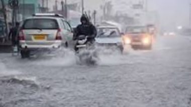 Gujarat-Heavy Rainfall: भारी बारिश और जलभराव से जूझ रहा गुजरात, दो दिनों में नौ की मौत