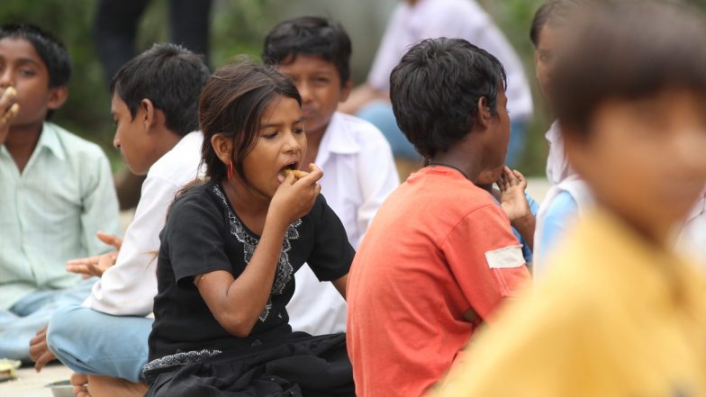 Indian Poverty Data: भारत में तेजी से घट रही गरीबों की संख्या, 5 साल में 13.5 करोड़ लोग गरीबी से बाहर निकले; रिपोर्ट