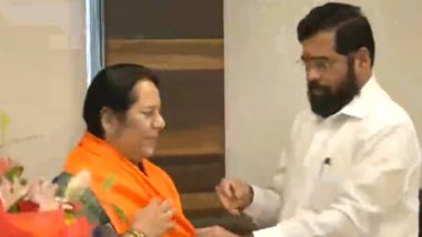 Neelam Gorhe Joins Shinde-led Shiv Sena: उद्धव ठाकरे को एक और बड़ा झटका, नीलम गोरहे शिंदे गुट में शामिल- Video