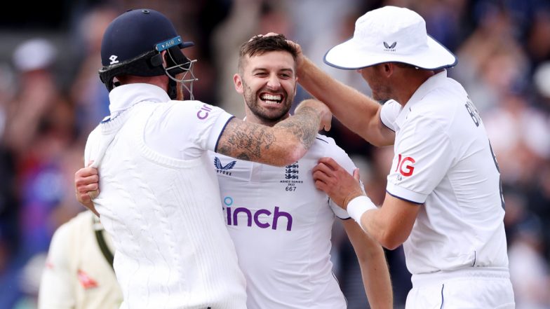 Mark Wood Five-Wicket Haul Video: एशेज के तीसरे टेस्ट मे मार्क वुड ने पांच विकेट लेकर इंग्लैंड की कराई वापसी, तेज गेंदबाज  को पंजा दिखाते हुए देखें वीडियो