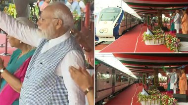 Vande Bharat Express: पीएम मोदी ने गोरखपुर से लखनऊ के लिए वंदे भारत एक्सप्रेस को हरी झंडी दिखाकर किया रवाना, देखें वीडियो