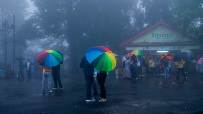 Manali Rain Video: हिमाचल प्रदेश के मनाली में बारिश जारी, अचानक आई बाढ़ से हुआ काफी नुकसान