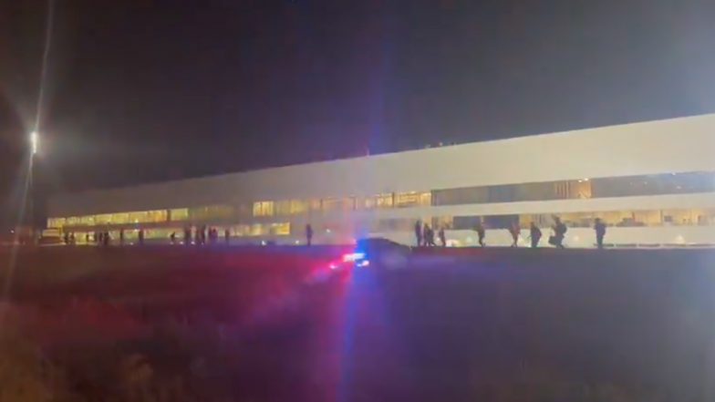 Tesla Factory Shooting Video: टेक्सास के टेस्ला फैक्ट्री में गोलीबारी से मचा हड़कंप, स्टाफ को सुरक्षित बाहर निकाला गया