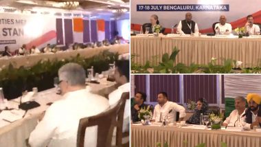 Bengaluru Opposition Meeting: बेंगलुरु में विपक्षी दलों की बैठक जारी, खड़गे, सोनिया गांधी, नीतीश कुमार समेत ये नेता मौजूद (Watch Video)