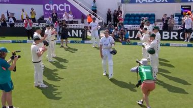 Stuart Broad Receives Guard of Honour From Australian Players: स्टुअर्ट ब्रॉड को ऑस्ट्रेलियाई खिलाड़ियों ने दी गार्ड ऑफ ऑनर, सन्यास से पहले आखिरी बार एशेज टेस्ट में बल्लेबाजी करने उतरे, देखें वीडियो