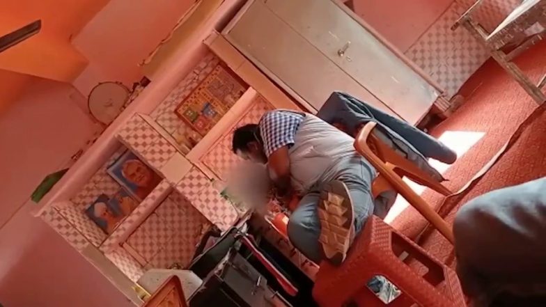 UP: स्कूल में मासूम बच्ची के साथ हेडमास्टर ने की गंदी हरकत, वीडियो वायरल होने के बाद सस्पेंड