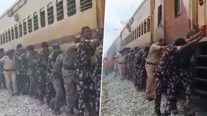 Video: ट्रेन नहीं चली तो जवानों ने लगा दिया धक्का, फिर हो गई स्टार्ट, वीडियो हुआ वायरल