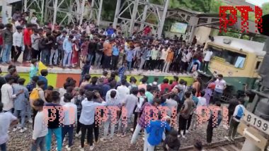 VIDEO: मणिपुर की घटना पर भड़के छात्रों ने चेन्नई में रोकी ट्रेनें, रेलवे ट्रैक पर किया विरोध प्रदर्शन