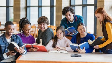 Hindi in US Schools: अमेरिका के स्कूलों में पढ़ाई जाएगी हिंदी भाषा, बाइडेन प्रशासन को मिला प्रस्ताव