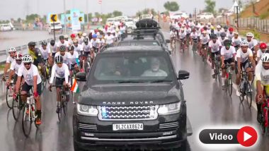 PM Modi Road Show Video: बीकानेर में बारिश के बीच पीएम मोदी का रोड शो, साइकिल-सवार लोगों ने किया स्वागत