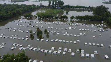 Noida Flood Video: हिंडन का जलस्तर बढ़ने से नोएडा में बाढ़, प्रभावित लोगों को राहत शिविरों में किया जा रहा शिफ्ट