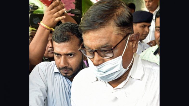 West Bengal: कलकत्ता हाईकोर्ट ने जेल में बंद तृणमूल विधायक की संपत्ति जब्त करने का आदेश खारिज किया