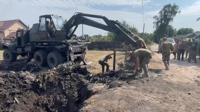 Ukraine Planes Crash Video:  यूक्रेन में प्लेन क्रैश, आसमान में टकराए सेना के 2 विमान, 3 पायलटों की मौत