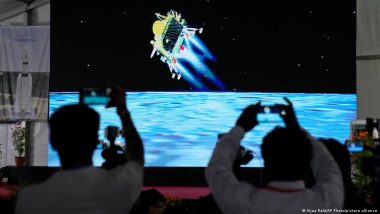वैज्ञानिकों ने चंद्रमा के दक्षिणी ध्रुव पर चंद्रयान-3 की सफल लैंडिंग की सराहना की, कहा- इतिहास रचा गया