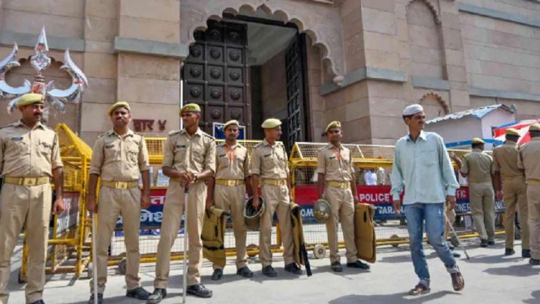 Gyanvapi Survey Report: ज्ञानवापी की सर्वे रिपोर्ट सार्वजनिक होने के बाद काशी में पुलिस ने बढ़ाई सतर्कता