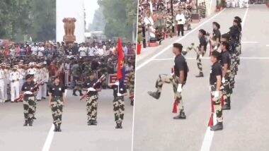 Beating Retreat Ceremony: स्वतंत्रता दिवस के मौके पर पंजाब के अमृतसर में अटारी-वाघा बॉर्डर पर बीटिंग रिट्रीट समारोह जारी, देखें वीडियो