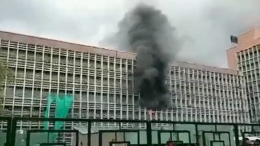 Delhi AIIMS Fire Video: दिल्ली एम्स के एंडोस्कोपी रूम में लगी आग, मौके पर दमकल की गाड़ियां मौजूद, काबू पाने की कोशिश जारी