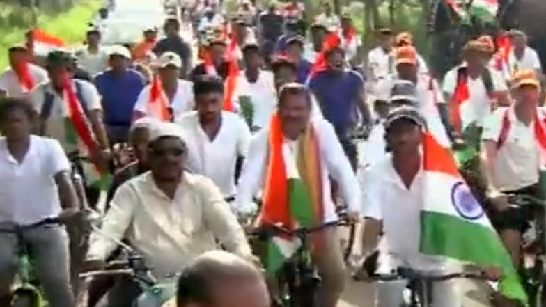Dharmendra Pradhan Attend Cycle Rally: ओडिशा में केंद्रीय शिक्षा मंत्री धर्मेंद्र प्रधान साइकिल रैली में हुए शामिल हुए- देखें VIDEO