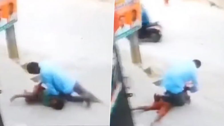 Hyderabad Shocker: सड़क पर खेल रहे लड़के को ऑटो ड्राइवर ने मारने की कोशिश की, ब्लेड से गले पर हमला कर किया जख्मी- VIDEO