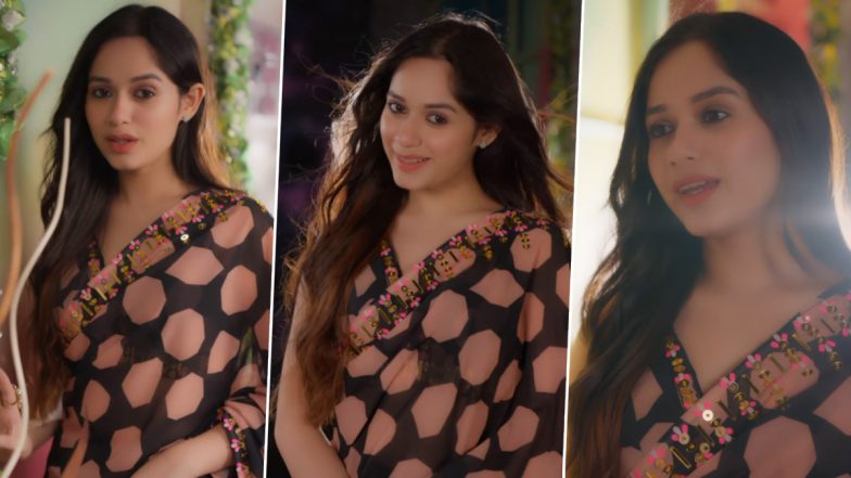 Jannat Zubair ने प्रिंटेड साड़ी पहन बिखेरा जलवा, एक्ट्रेस की दिलकश अदाएं देख घायल हुए यूजर्स (Watch Video)