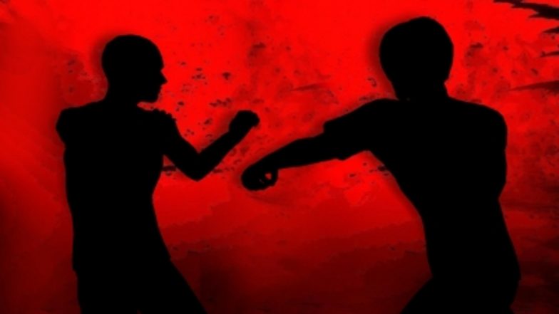 Uttar Pradesh: घूरने के शक में बीटेक छात्र को बुरी तरह पीटा, कॉलेज से चार निलंबित