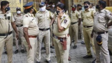 Mumbai Terror Threat: मुंबई पुलिस को लोकल ट्रेनों में 'सीरियल बम धमाकों' की मिली धमकी, आरोपी गिरफ्तार, शराब के नशे में किया था फोन