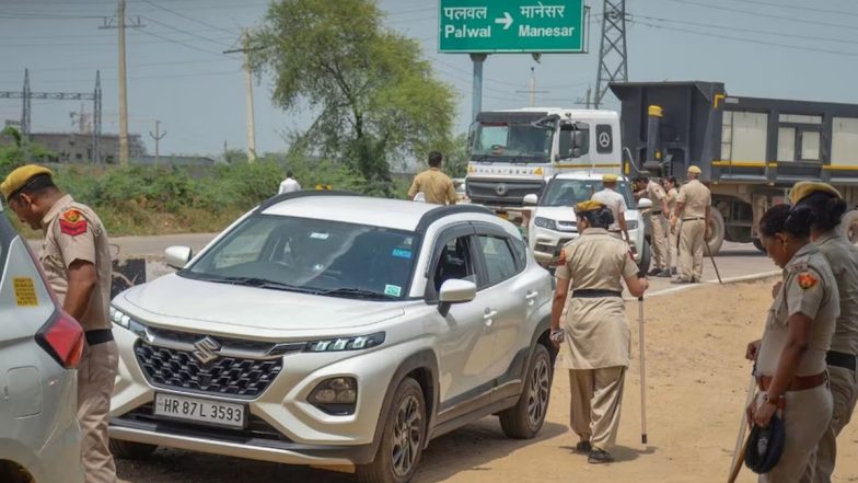 Nuh Shobha Yatra: नूंह में शोभायात्रा निकालने को लेकर फिर तनाव, सीमाएं सील, स्कूल-बैंक बंद, इंटरनेट पर रोक