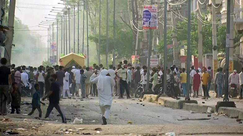 Gurugram Violence: नूंह से गुरुग्राम तक हिंसा की आग, दिल्ली सहित NCR में अलर्ट, यूपी पुलिस ने भी बढ़ाई सुरक्षा
