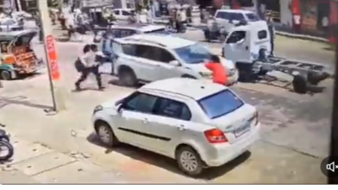 Woman Dragged On Bonnet Of Car Video: राजस्‍थान में महिला को कार के बोनट पर घसीटा, जान जाते- जाते बची, Video वायरल