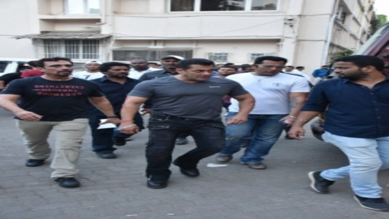 Conspiracy To Kill Salman Khan: गैंगस्टर लॉरेंस बिश्नोई ने सलमान खान को मारने की सुपारी अपने भाई को सौंपी!