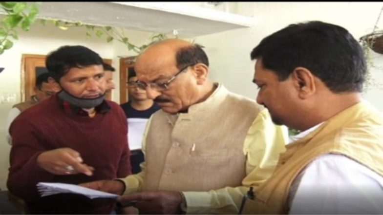 Chandrabhaga River Water Level High: ऋषिकेश में चंद्रभागा नदी का जलस्तर बढ़ने से पुल का एप्रोच रोड दोनों तरफ से टूटा, कैबिनेट मंत्री सुबोध उनियाल ने किया निरीक्षण