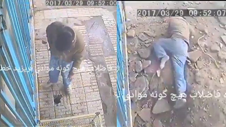 VIDEO: शख्स ने सीवर में फेंकी जलती सिगरेट, चहरे पर हुआ भयानक धमाका, उड़ गई सड़क