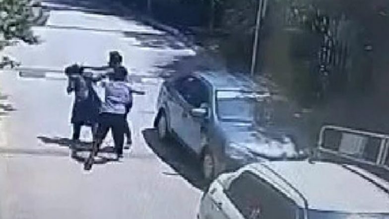 Bengaluru Uber Driver Attacks Woman: बेंगलुरु में कैब बुक करने वाली महिला पर उबर ड्राइवर ने किया हमला