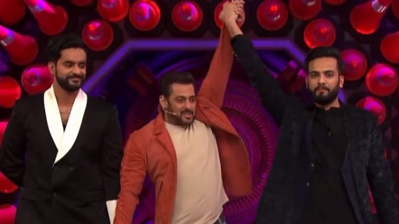 Bigg Boss OTT Season 2: वाइल्ड कार्ड इंट्री&nbsp;एल्विश यादव ने जीता बिग बॉस ओटीटी सीजन 2 की ट्रॉफी, 25 लाख रुपये की मिली पुरस्कार राशि