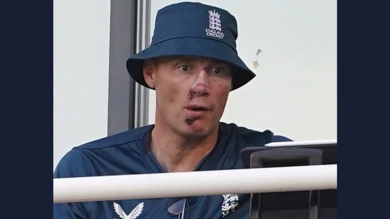 Andrew Flintoff Spotted In England Coaching Kit: टॉप गियर की शूटिंग के दौरान दुर्घटना का शिकार होने के 9 महीने बाद पहली मैदान पर फील्डिंग कोचिंग देते नजर आए इंग्लैंड के एंड्रयू फ्लिंटॉफ