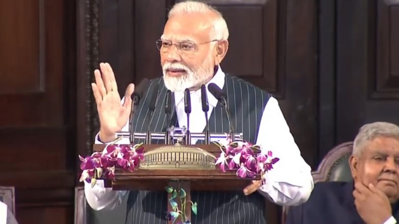 प्रधानमंत्री मोदी ने कांग्रेस को ‘जंग लगा लोहा’ करार दिया; विकास विरोधी बताया